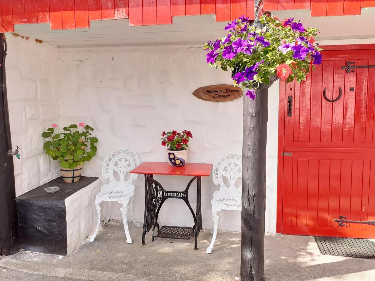 Cummins Cottages Ballycrossaun Exterior foto